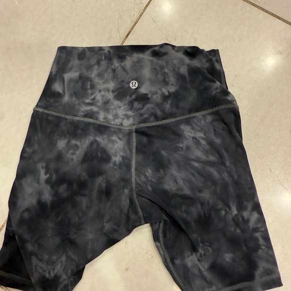 lululemon athletica Black Tie-Dye Bike Shorts - Picture 2 of 3